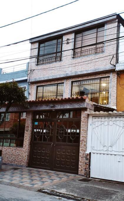 Apartment Confortable, Amoblado En